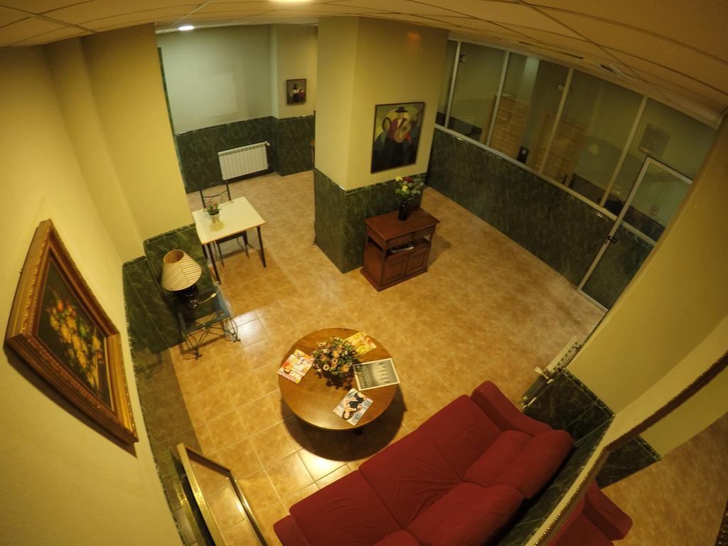 Hostal La Casa De Enfrente Málaga Exterior foto