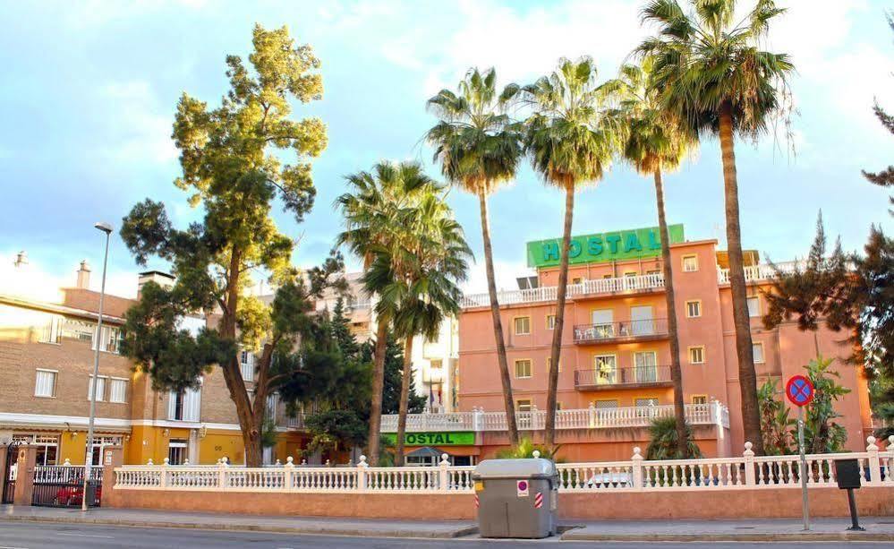 Hostal La Casa De Enfrente Málaga Exterior foto